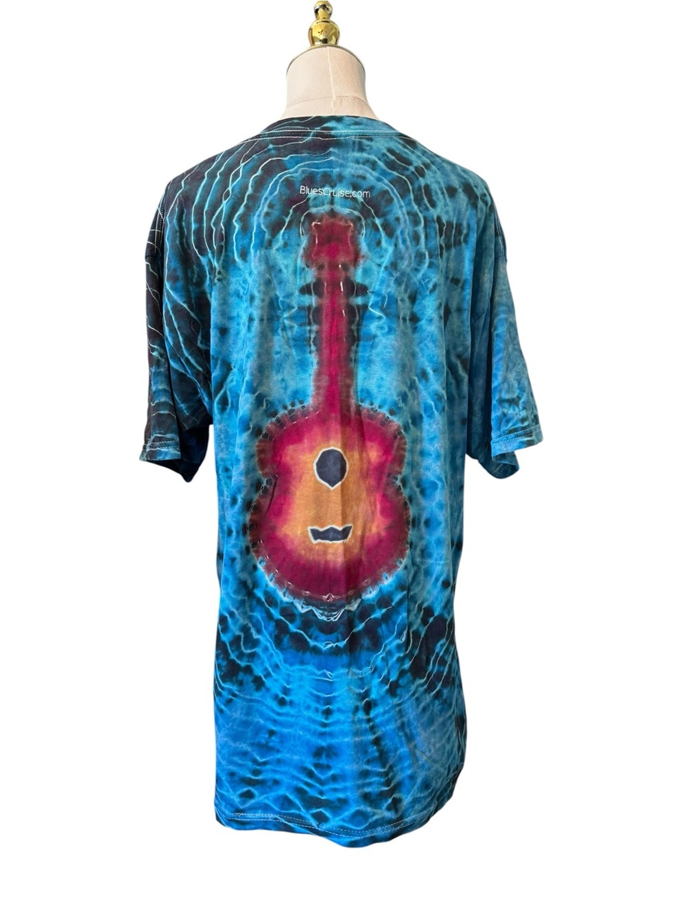 Legendary Rhythm & Blues Cruise Blue Tie-Dye Guitar Graphic Tee L